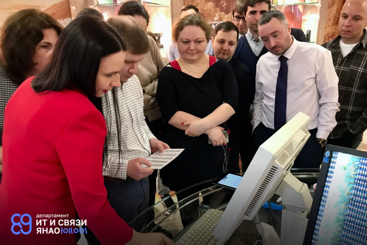 Школьники ЯНАО познакомились с эволюцией связи на экскурсии в Музее радиотехники