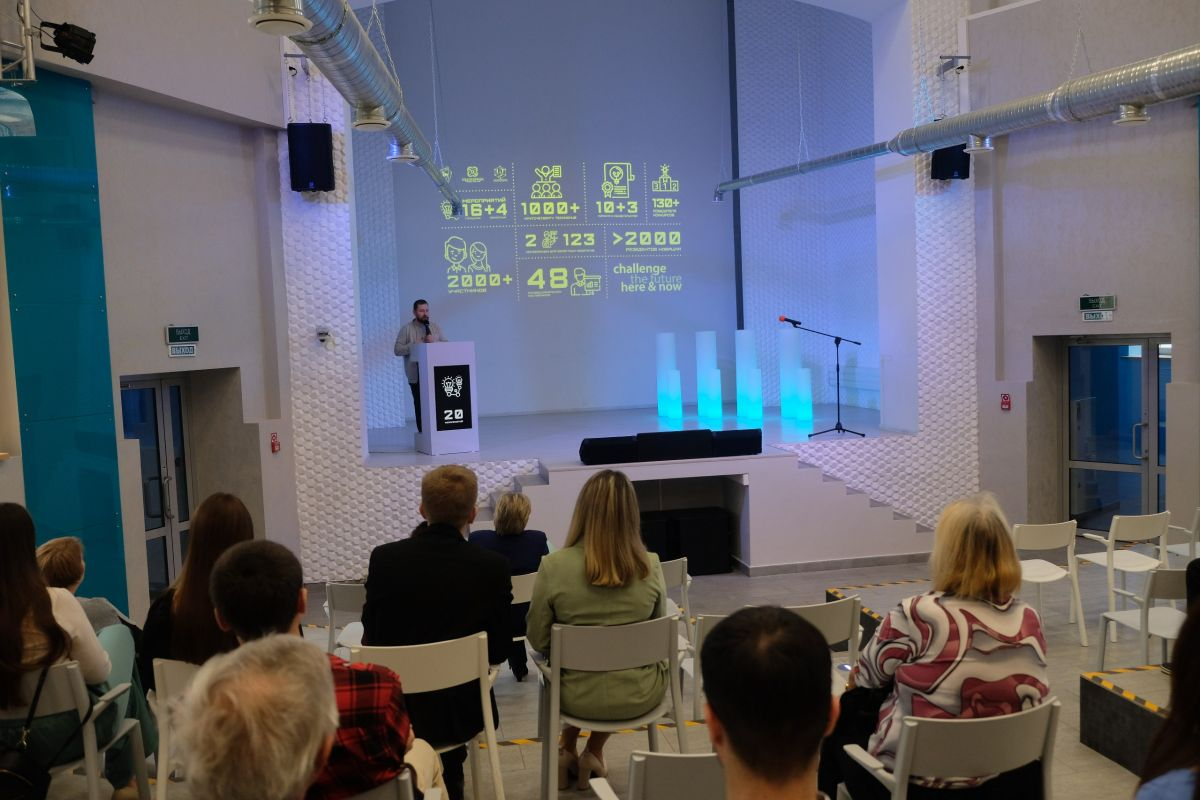 В Иванове в рамках партийного проекта «Цифровая Россия» обсудили развитие цифрового образования в школах региона