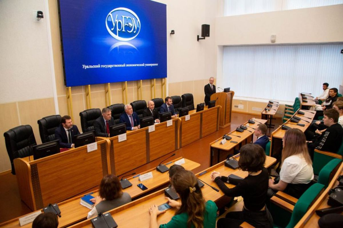 в Свердловской области молодым ученым и студентам УРГЭУ предоставят доступ к информационной системе Минцифры