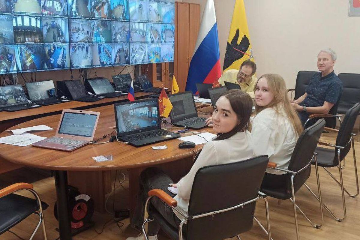 ЦИФРОВЫЕ ВОЛОНТЕРЫ ЯРОСЛАВСКОЙ ОБЛАСТИ СЛЕДЯТ ЗА ХОДОМ ВЫБОРОВ
