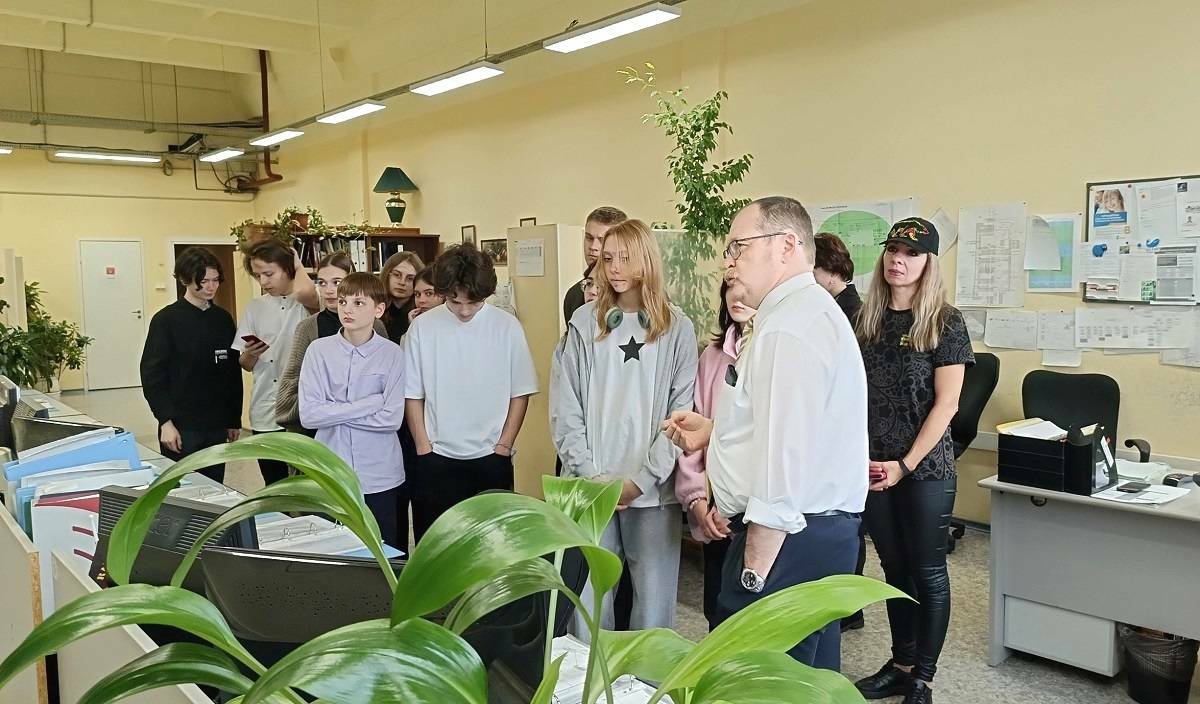 Экскурсию в «Ростелеком» для старшеклассников провели в Мурманске