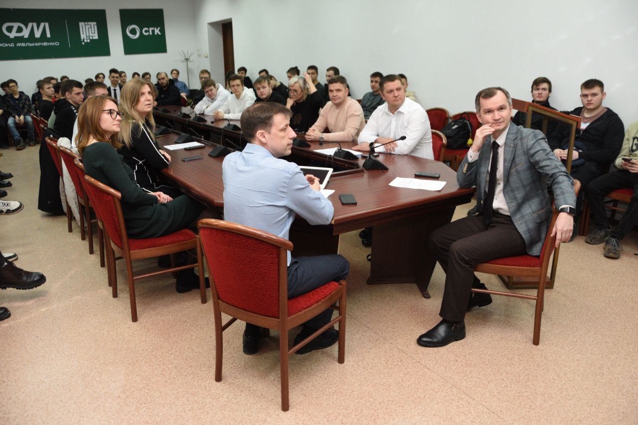 Алтайские студенты познакомились с проектом «цифровые волонтеры»