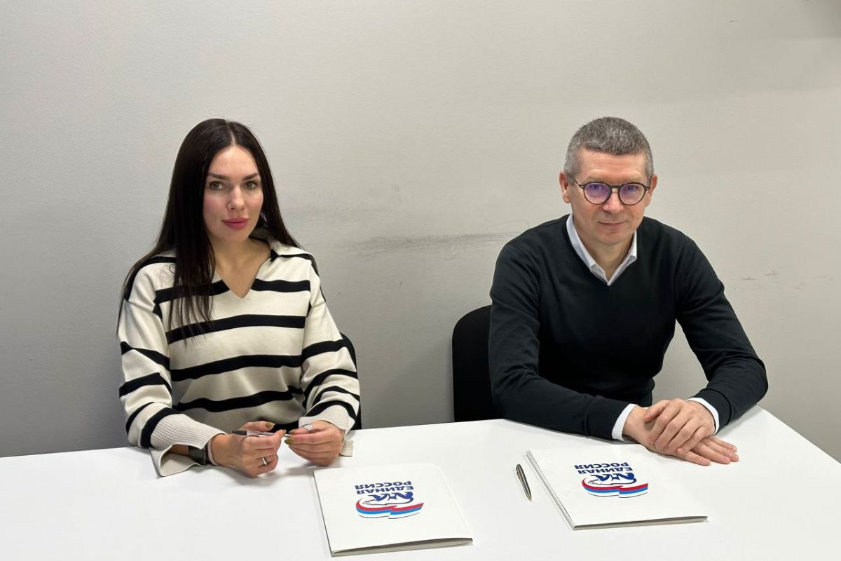 Региональный координатор партийного проекта "Цифровая Россия" в Карелии Леонид Лиминчук подписал соглашение о сотрудничестве с филиалом колледжа цифровых технологий «Академия топ»