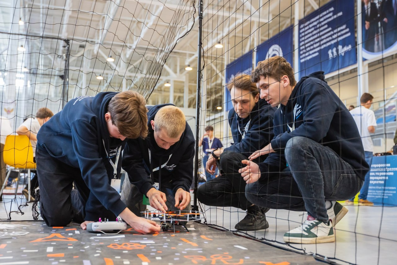 В Калуге прошел всероссийский турнир по управлению дронами «Новая высота»