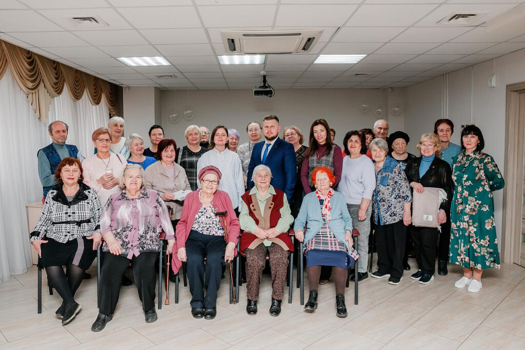 Краснодарские пенсионеры научились безопасному поведению в цифровой среде