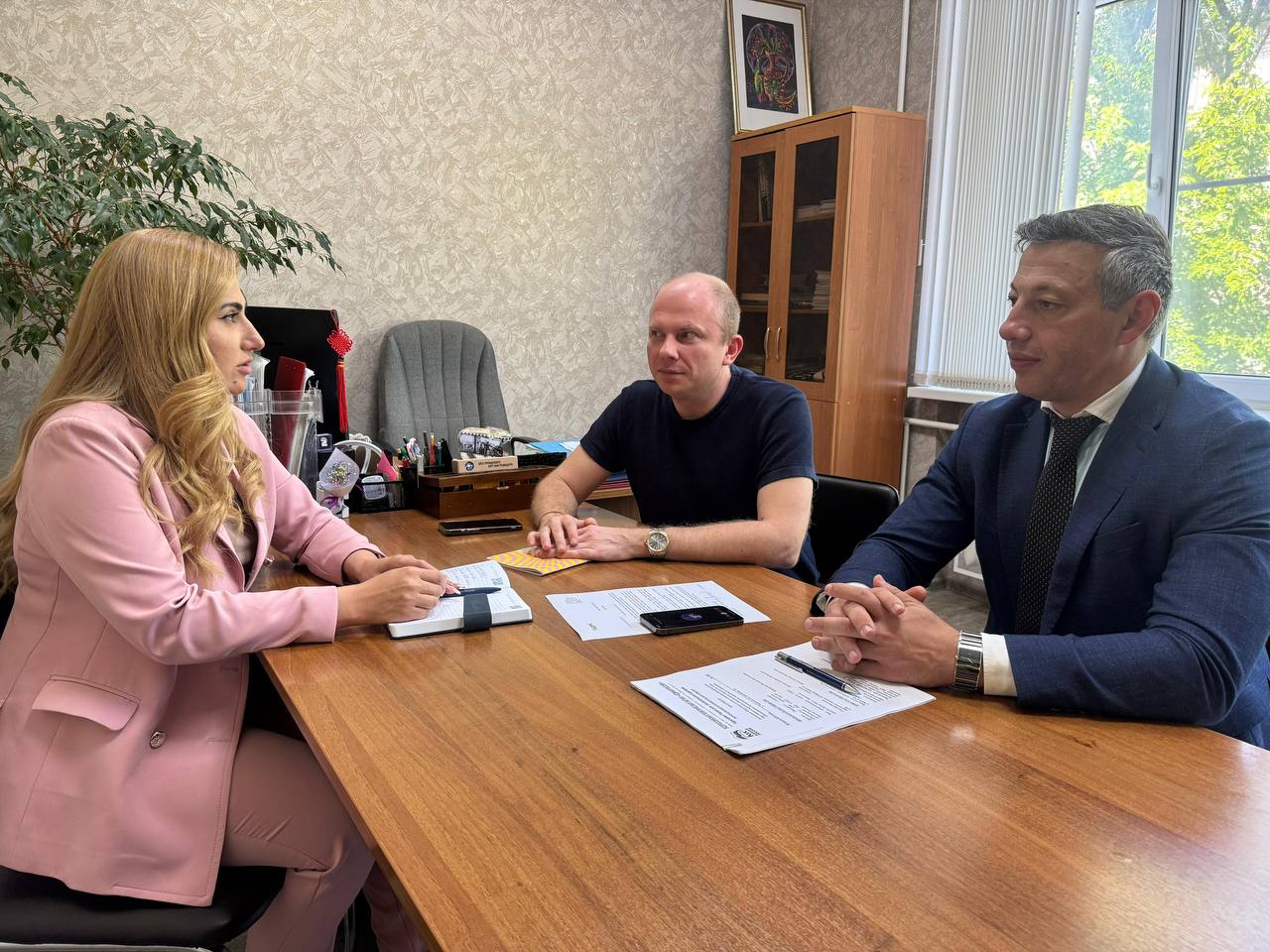 В Карачаево-Черкесии обсудили развитие цифровой экономики и безопасность детей в интернете